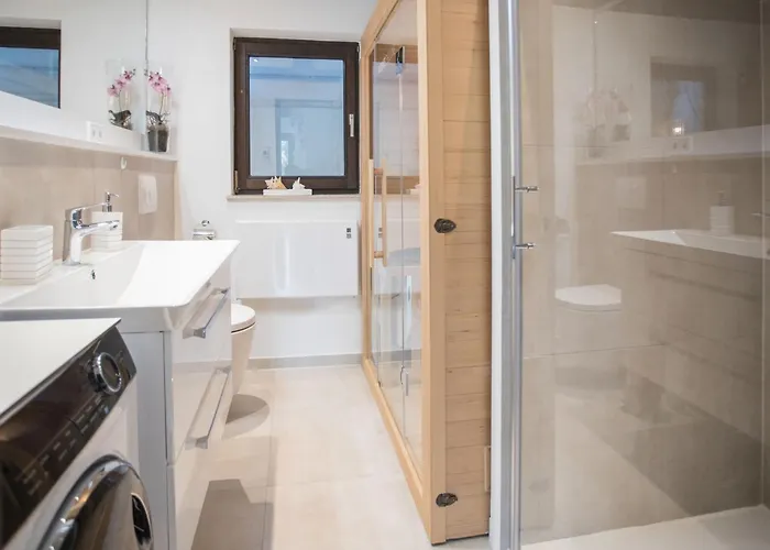 Nyaraló Waldblick By Interhome *